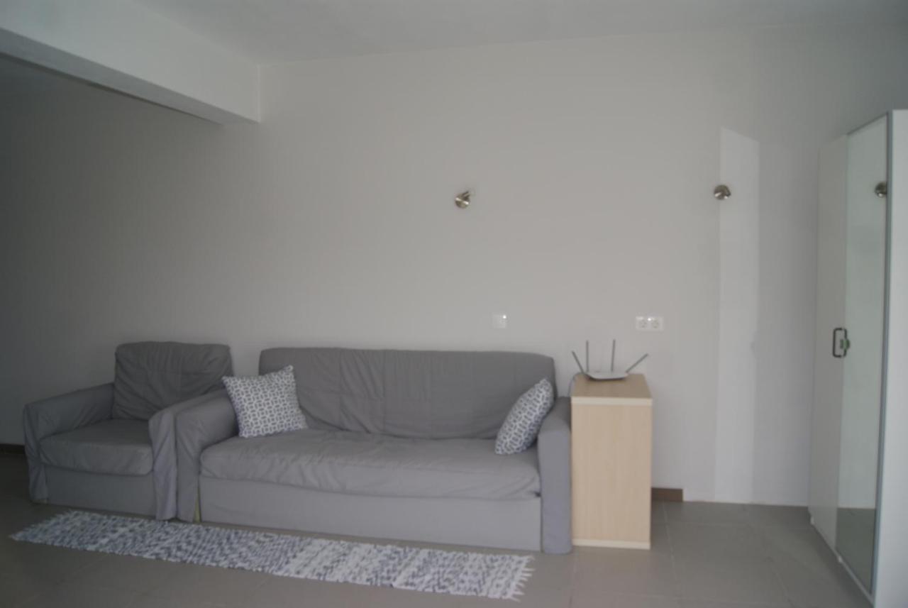 Apartamentos Praia Do Almoxarife Horta  Esterno foto