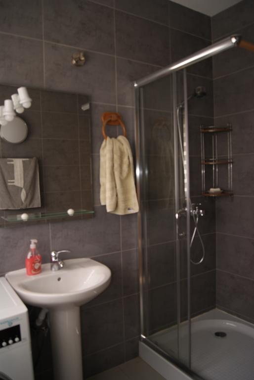 Apartamentos Praia Do Almoxarife Horta  Esterno foto