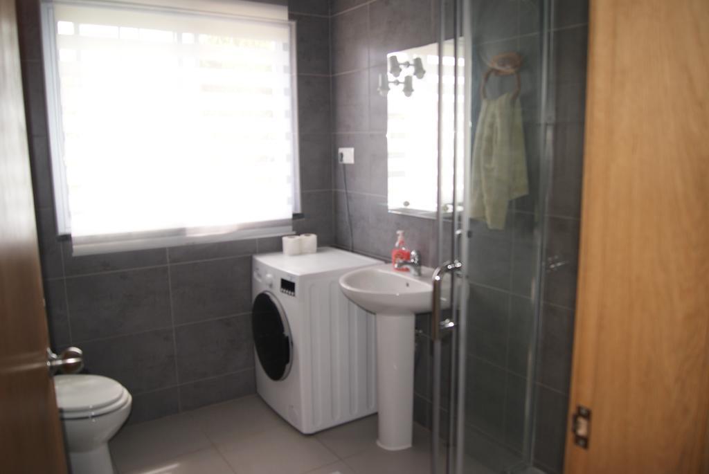 Apartamentos Praia Do Almoxarife Horta  Esterno foto